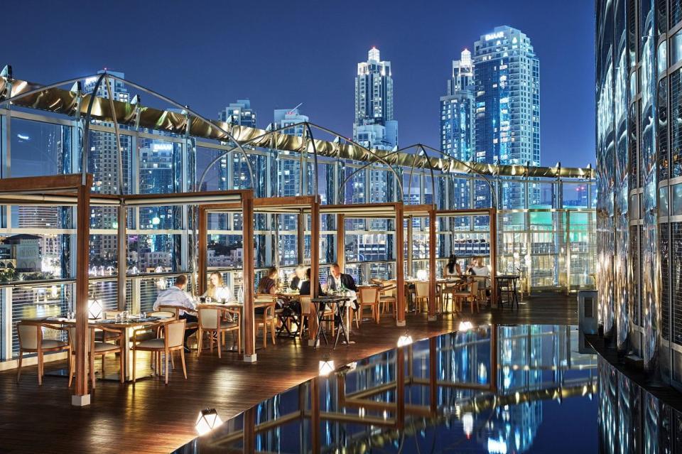 Decking-Armani-Hotel-Dubai