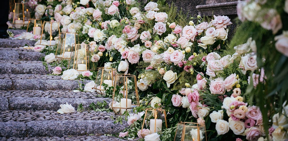 Fresh white and pink wedding flowers