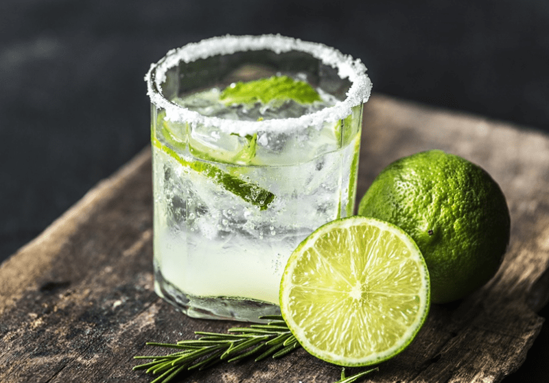 Inspired refreshing lime cocktail for a luxury party